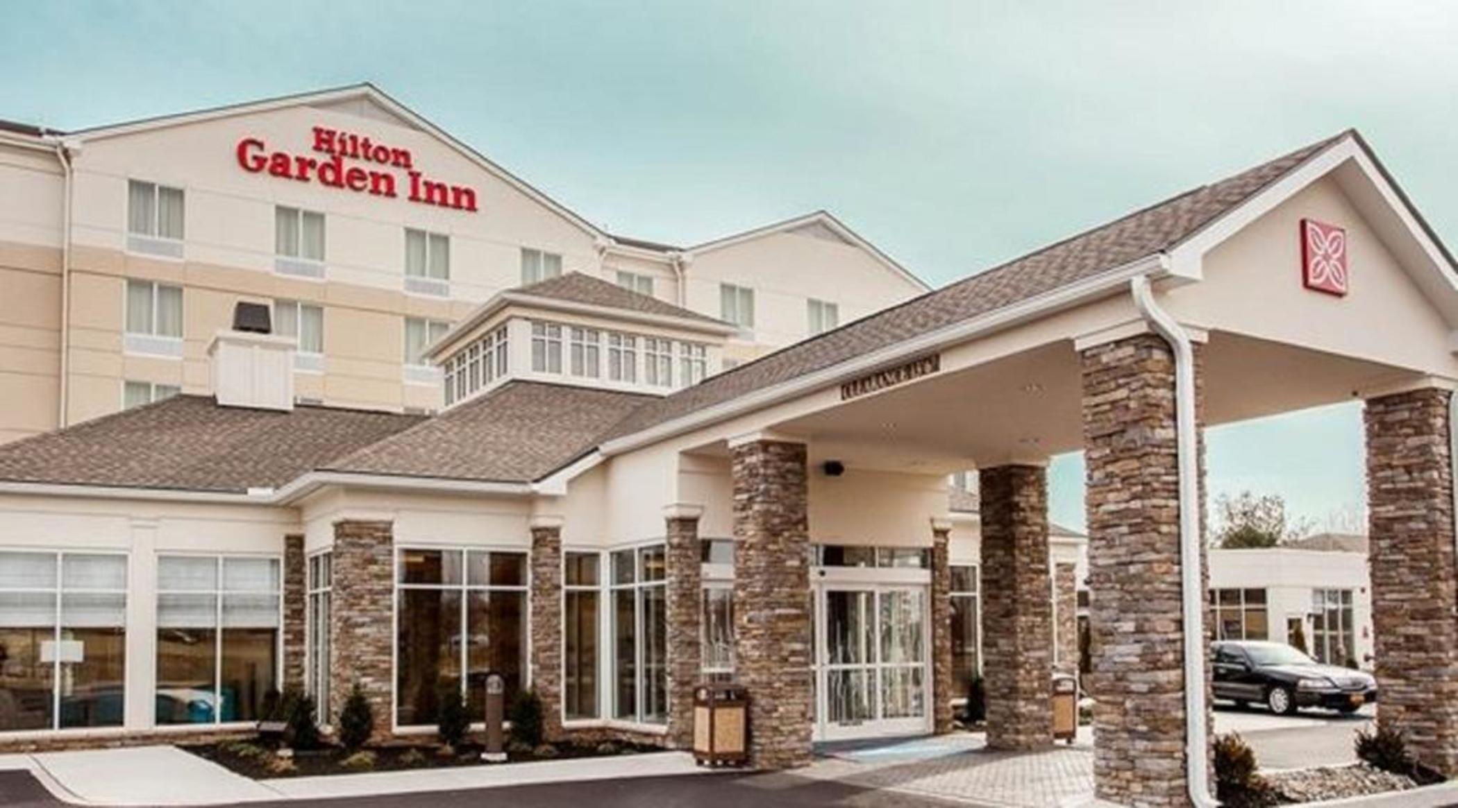 Hilton Garden Inn Winnipeg South Exterior photo